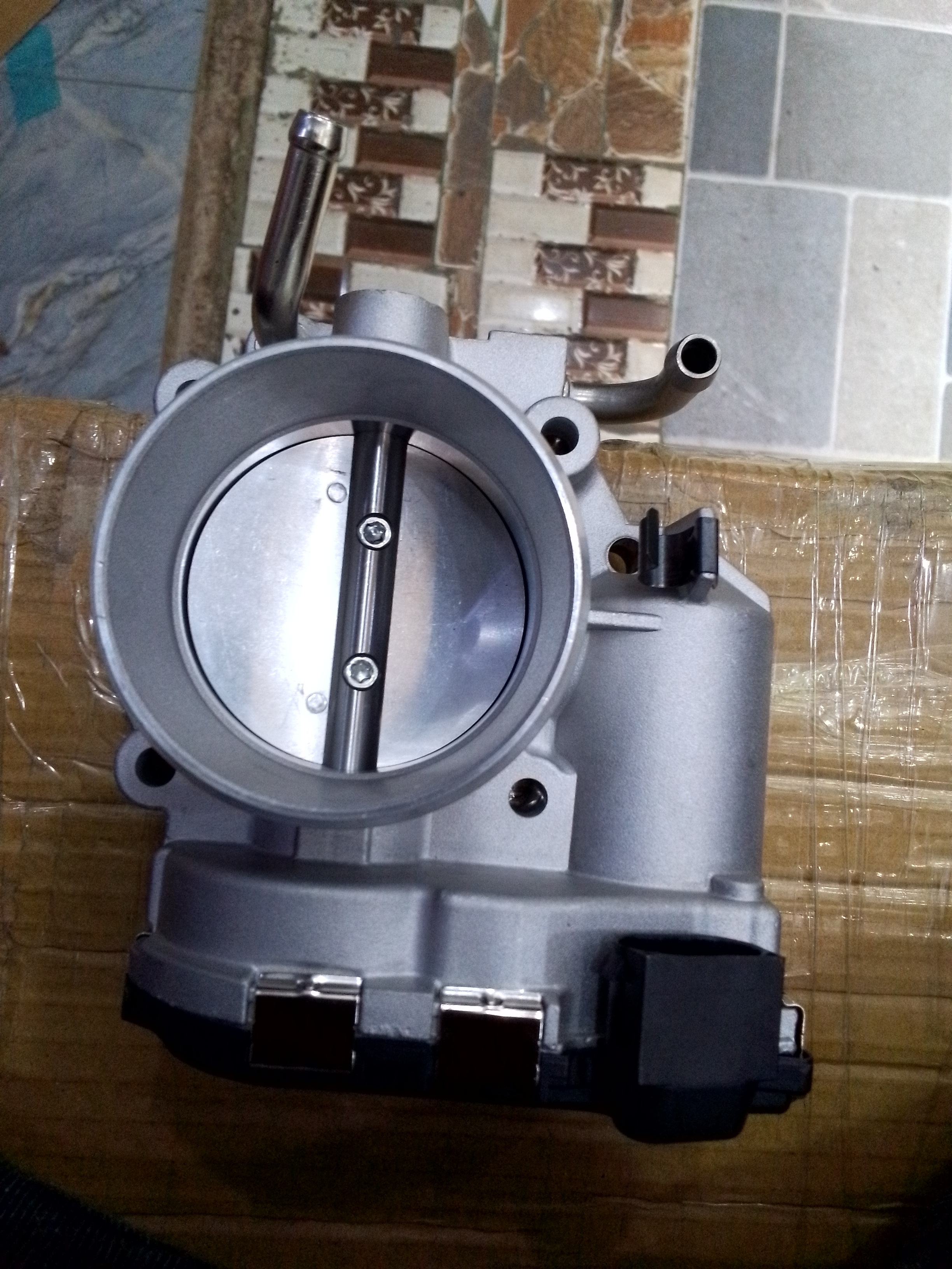 https://www.parlmart.com/Genuine OEM 35100-25400 Throttle Body / 3510025400